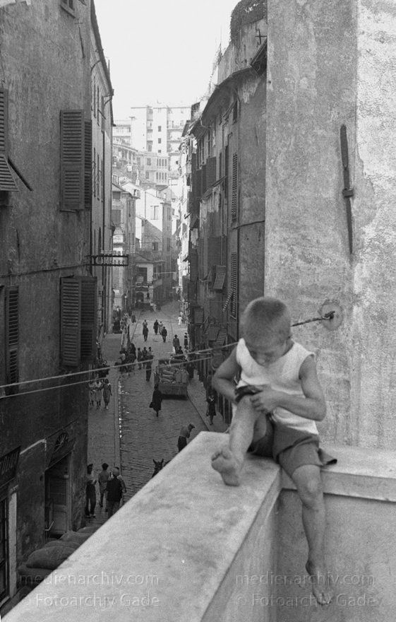 1930. Italien. Ligurien. Genua
1930. Italien. Ligurien. Genua - Italy. Liguria. Genoa - Italia. Liguria. Genova
Schlüsselwörter: 1930;Genoa;Genova;Genua;Italia;Italien;Italy;Liguria;Ligurien