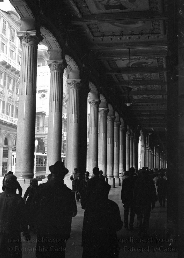 1930. Italien. Ligurien. Genua
1930. Italien. Ligurien. Genua - Italy. Liguria. Genoa - Italia. Liguria. Genova
Schlüsselwörter: 1930;Genoa;Genova;Genua;Italia;Italien;Italy;Liguria;Ligurien