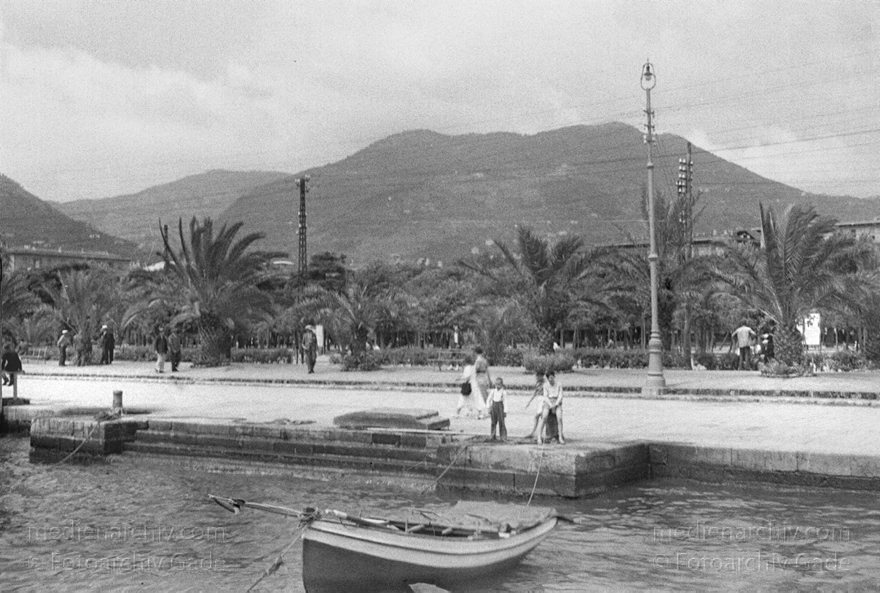 1930. Italien. Ligurien. La Spezia
1930. Italien. Ligurien. La Spezia. Am Mittelmeer. Boote. Italy. Italia
Schlüsselwörter: 1930;Boote;Italia;Italien;Italy;La Spezia;Ligurien;Mittelmeer