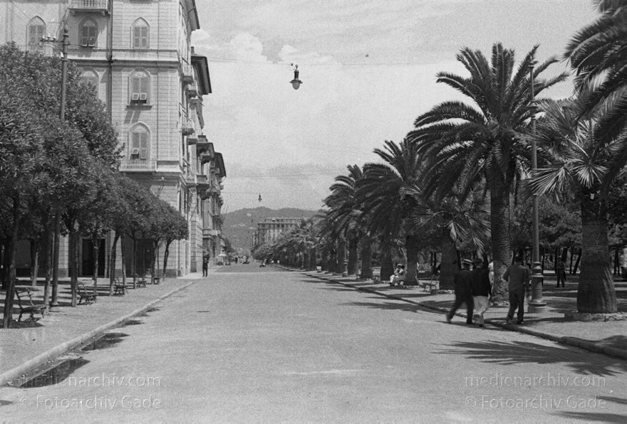 1930. Italien. Ligurien. La Spezia
1930. Italien. Ligurien. La Spezia
Schlüsselwörter: 1930;Italia;Italien;Italy;La Spezia;Ligurien