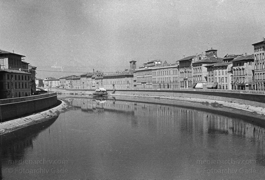 1930. Italien. Toskana. Pisa
1930. Italien. Toskana. Pisa. Italia. Toscana.  Italy. Tuscany
Schlüsselwörter: 1930;Italia;Italien;Italy;Pisa;Toscana;Toskana;Tuscany