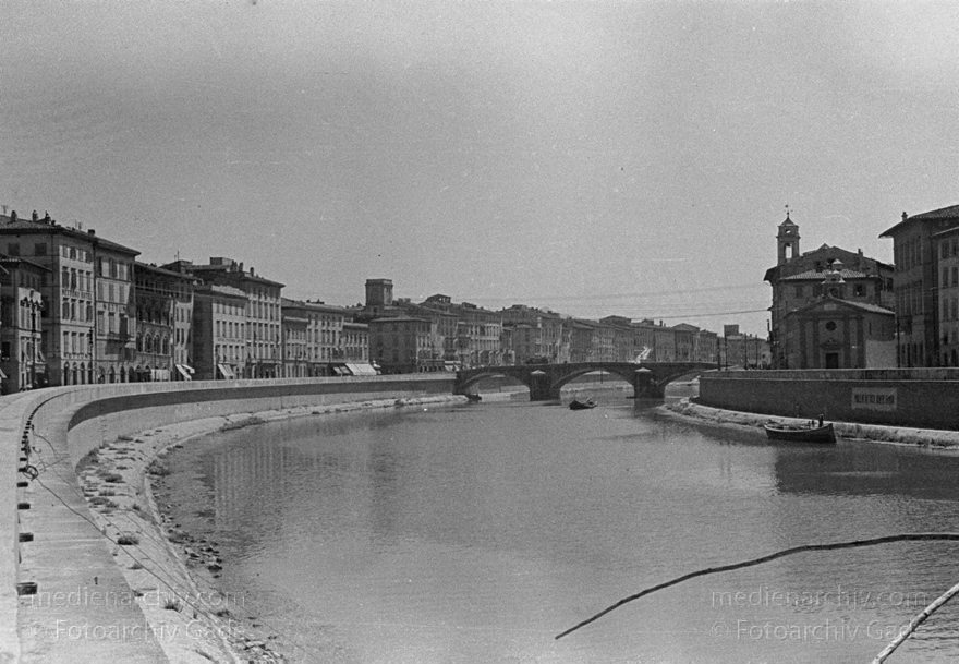 1930. Italien. Toskana. Pisa
1930. Italien. Toskana. Pisa. Italia. Toscana.  Italy. Tuscany
Schlüsselwörter: 1930;Italia;Italien;Italy;Pisa;Toscana;Toskana;Tuscany
