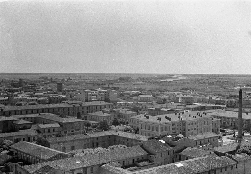 1930. Italien. Toskana. Pisa
1930. Italien. Toskana. Pisa. Italia. Toscana.  Italy. Tuscany
Schlüsselwörter: 1930;Italia;Italien;Italy;Pisa;Toscana;Toskana;Tuscany