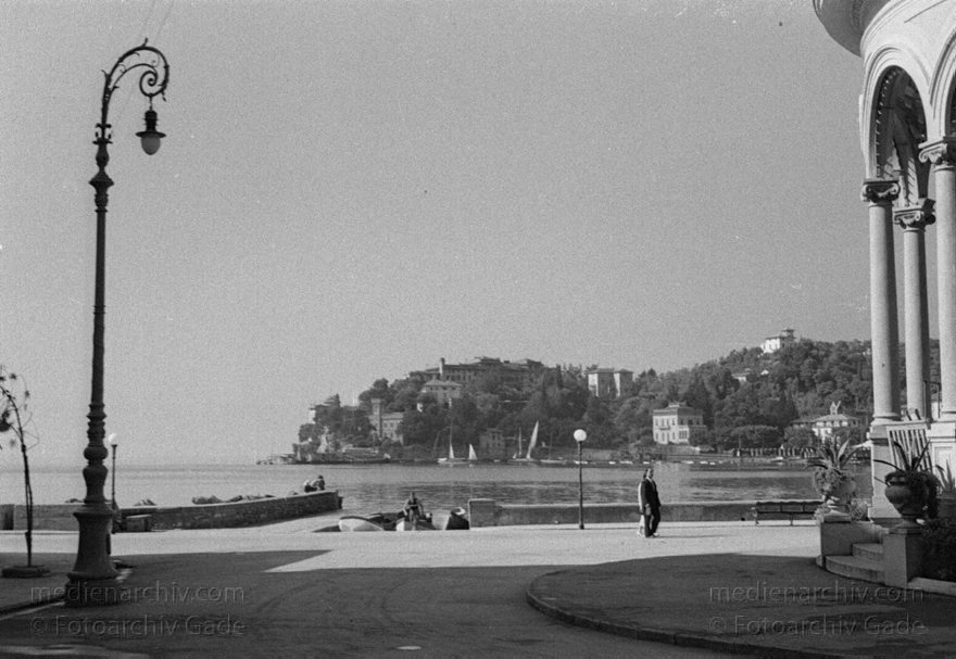 1930. Italien. Ligurien. Genua. Rapallo
1930. Italien. Ligurien. Genua. Rapallo - Italy. Liguria. Genoa - Italia. Liguria. Genova
Schlüsselwörter: 1930;Genua;Italia;Italien;Italy;Liguria;Ligurien;Rapallo