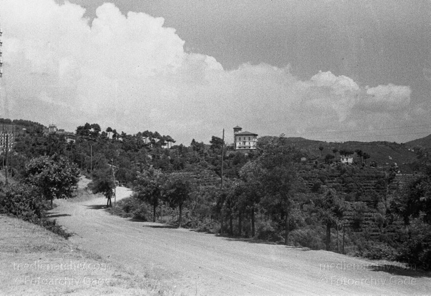 1930. Italien. Ligurien. Genua. Rapallo
1930. Italien. Ligurien. Genua. Rapallo - Italy. Liguria. Genoa - Italia. Liguria. Genova
Schlüsselwörter: 1930;Genua;Italia;Italien;Italy;Liguria;Ligurien;Rapallo