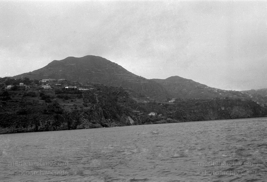 1950. Italien. Insel Lipari
1950. Italien. Provinz Messina. Insel Insel Lipari
Schlüsselwörter: 1950;Insel;Italia;Italien;Italy;Lipari;Mittelmeer;Sizilien