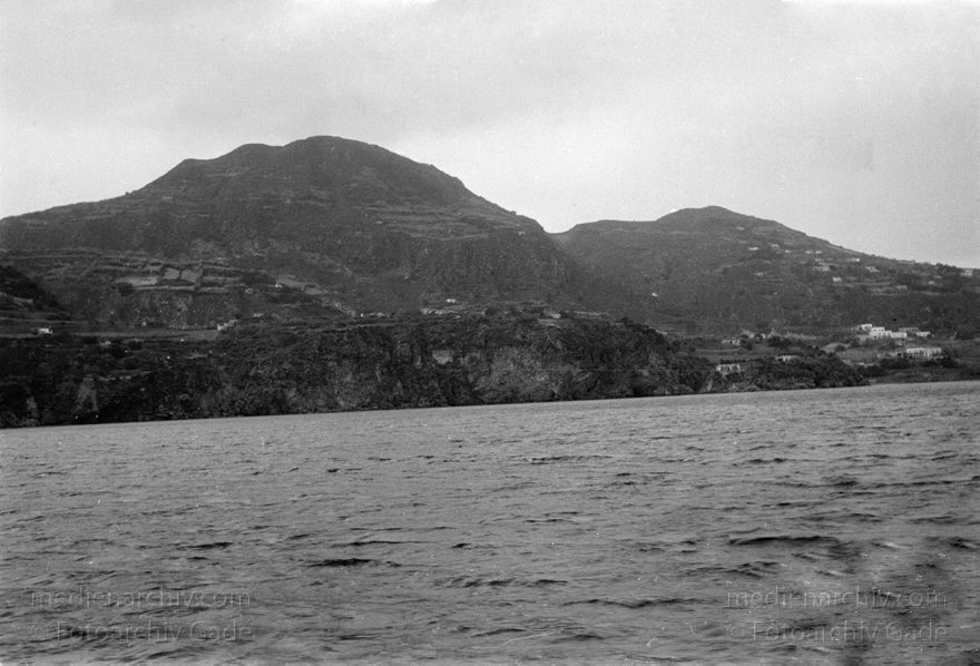 1950. Italien. Insel Lipari
1950. Italien. Provinz Messina. Insel Insel Lipari
Schlüsselwörter: 1950;Insel;Italia;Italien;Italy;Lipari;Mittelmeer;Sizilien