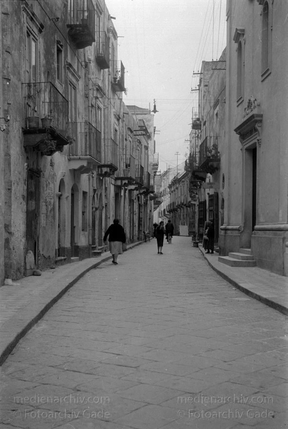 1950. Italien. Insel Lipari
1950. Italien. Provinz Messina. Insel Insel Lipari
Schlüsselwörter: 1950;Insel;Italia;Italien;Italy;Lipari;Sizilien