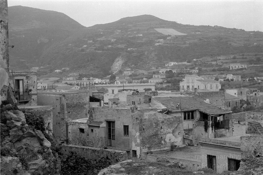 1950. Italien. Insel Lipari
1950. Italien. Provinz Messina. Insel Insel Lipari
Schlüsselwörter: 1950;Insel;Italia;Italien;Italy;Lipari;Sizilien