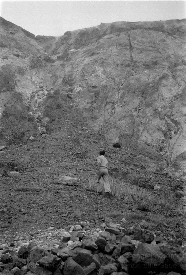 1950. Italien. Insel Vulcano
1950. Italien. Insel Vulcano. Vulkaninsel vor Sizilien.
Schlüsselwörter: 1950;Insel;Italia;Italien;Italy;Sizilien;Vulcano;Vulkaninsel