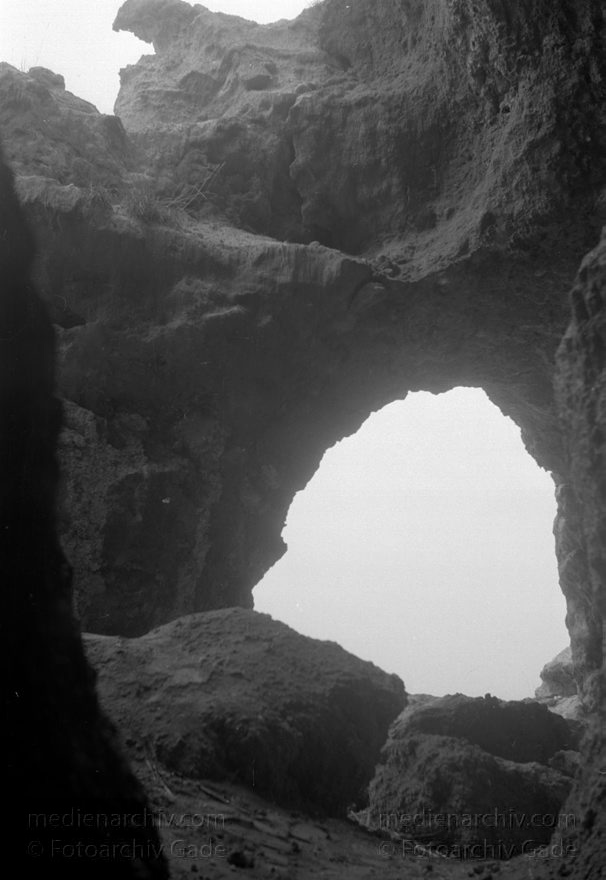 1950. Italien. Insel Vulcano
1950. Italien. Insel Vulcano. Vulkaninsel vor Sizilien.
Schlüsselwörter: 1950;Insel;Italia;Italien;Italy;Sizilien;Vulcano;Vulkaninsel