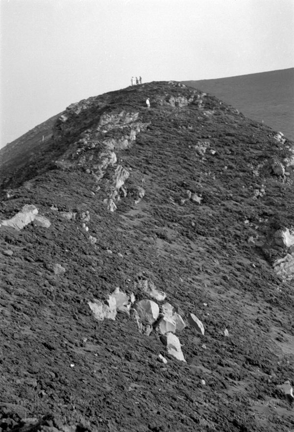1950er. Italien. Italienische Insel Stromboli mit aktivem Vulkan
1950er. Italien. Liparische Inseln. Stromboli mit aktivem Vulkan. Italy. Aeolian Islands. Italia. Isola di Stromboli
Schlüsselwörter: 1950;Aeolian Islands;Insel;Isola di Stromboli;Italia;Italien;Italy;Stromboli;Vulkaninsel