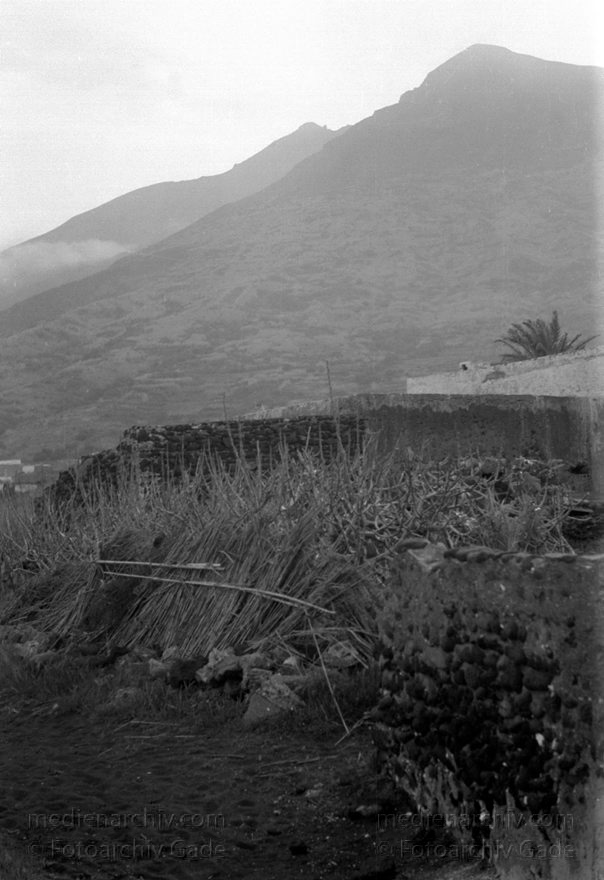 1950er. Italien. Italienische Insel Stromboli mit aktivem Vulkan
1950er. Italien. Liparische Inseln. Stromboli mit aktivem Vulkan. Italy. Aeolian Islands. Italia. Isola di Stromboli
Schlüsselwörter: 1950;Aeolian Islands;Insel;Isola di Stromboli;Italia;Italien;Italy;Stromboli;Vulkaninsel