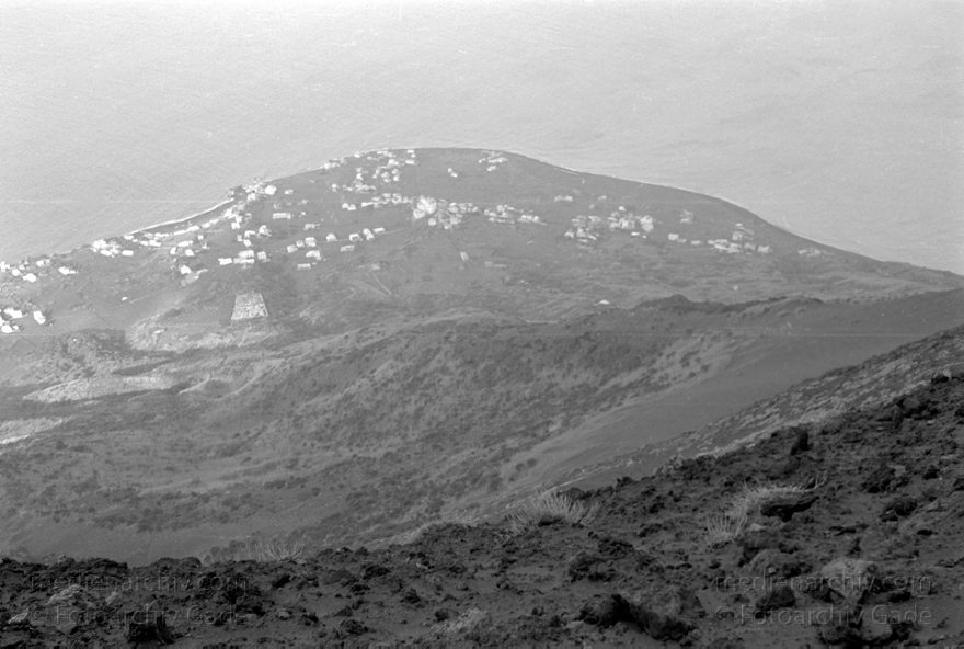 1950er. Italien. Italienische Insel Stromboli mit aktivem Vulkan
1950er. Italien. Liparische Inseln. Stromboli mit aktivem Vulkan. Italy. Aeolian Islands. Italia. Isola di Stromboli
Schlüsselwörter: 1950;Aeolian Islands;Insel;Isola di Stromboli;Italia;Italien;Italy;Stromboli;Vulkaninsel