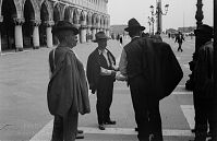 Dateiname=Italy-Venedig-1950er-028.jpg
Dateigröße=163KB
Abmessungen: 880x568
hinzugefügt am: 05. Januar 2016 Italy-Venedig-1950er-028.jpg