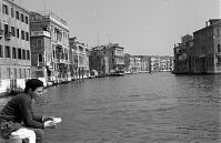 Dateiname=Italy-Venedig-1950er-047.jpg
Dateigröße=190KB
Abmessungen: 880x568
hinzugefügt am: 05. Januar 2016 Italy-Venedig-1950er-047.jpg