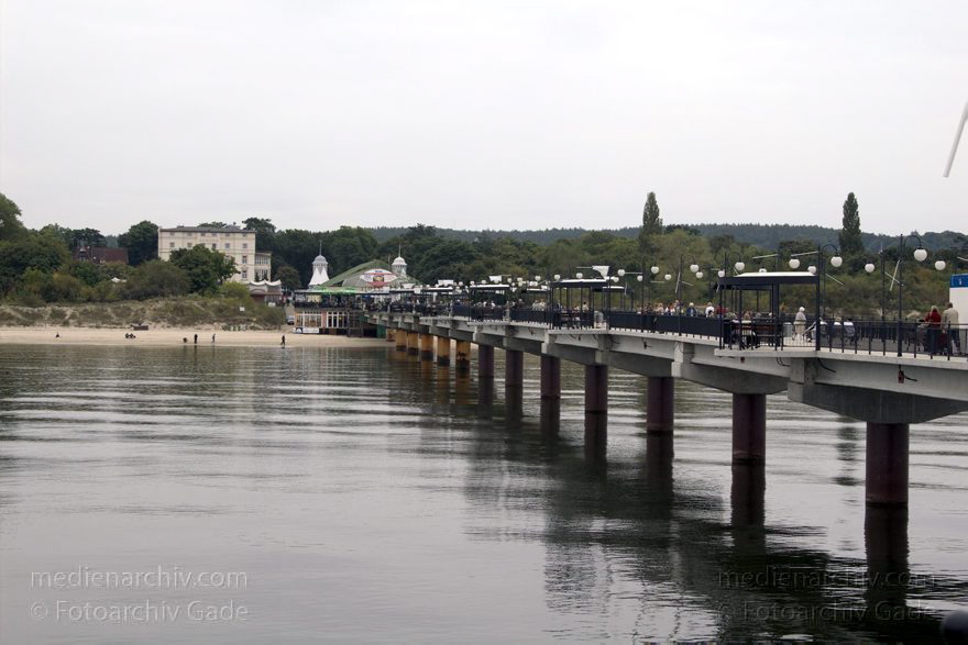 Polen. Wolin. Miedzyzdroje an der Ostsee. Seebrücke
20. 9. 2005. Polen. Insel Wolin. Miedzyzdroje an der Ostsee. Seebrücke
Schlüsselwörter: 2005;Meer;Miedzyzdroje;Ostsee;Polen;Seebrücke;Wolin