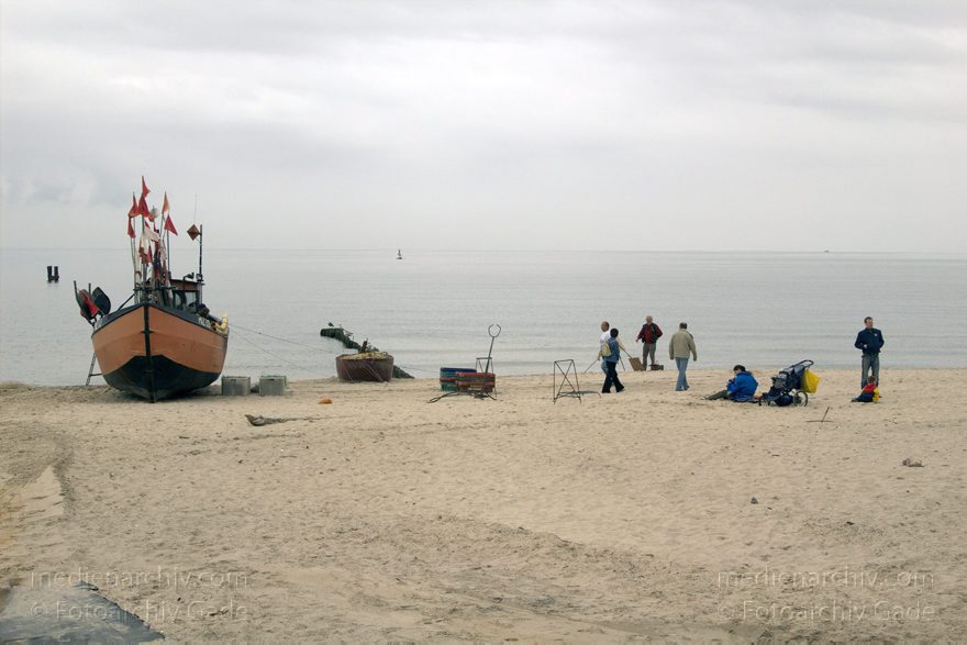 Polen. Wolin. Miedzyzdroje an der Ostsee. Strand. Fischerboote
20. 9. 2005. Polen. Insel Wolin. Miedzyzdroje an der Ostsee. Strand. Fischerboote
Schlüsselwörter: 2005;Boot;Fischerboote;Miedzyzdroje;Ostsee;Polen;Strand;Wolin