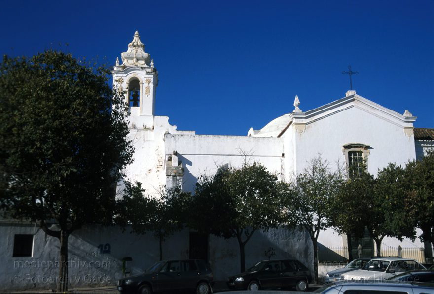 Portugal. Tavira
November 2000. Portugal. Tavira. Kirche.
Schlüsselwörter: 2000;Portugal;Tavira