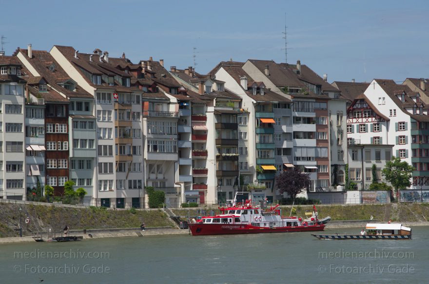 Schweiz. Basel. Am Fluss Rhein
21. 6. 2011. Schweiz. Basel. Am Fluss Rhein
Schlüsselwörter: 2011;Basel;Basilea;Boote;Bâle;Fluss;Rhein;River;Schiffe;Schweiz;Switzerland
