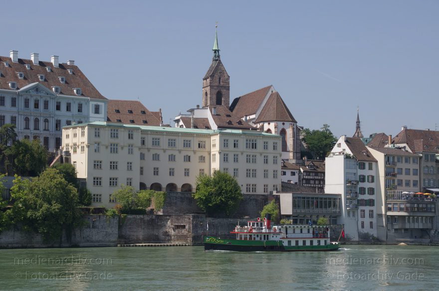 Schweiz. Basel
2. 8. 2011. Schweiz. Basel. Fluss Rhein
Schlüsselwörter: 2011;Ausflugsdampfer;Basel;Basilea;Bâle;Fahrgastschiff;Fluss;Rhein;Schweiz;Switzerland