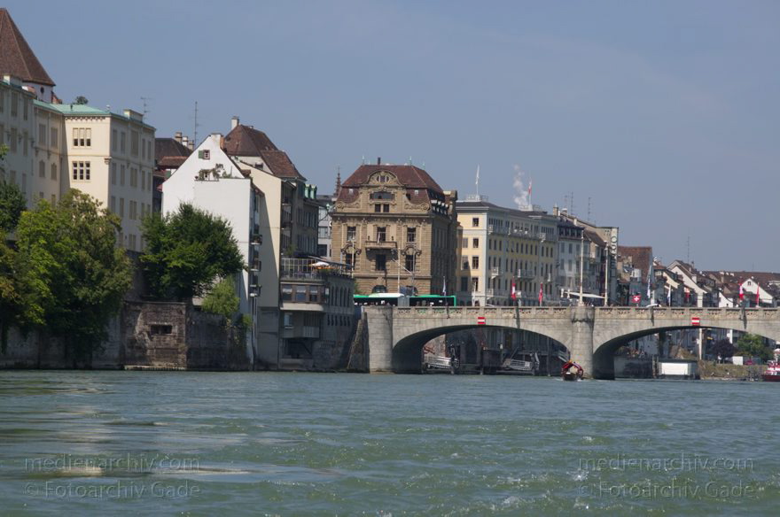 Schweiz. Basel
2. 8. 2011. Schweiz. Basel. Fluss Rhein
Schlüsselwörter: 2011;Basel;Basilea;Bâle;Fluss;Rhein;Schweiz;Switzerland