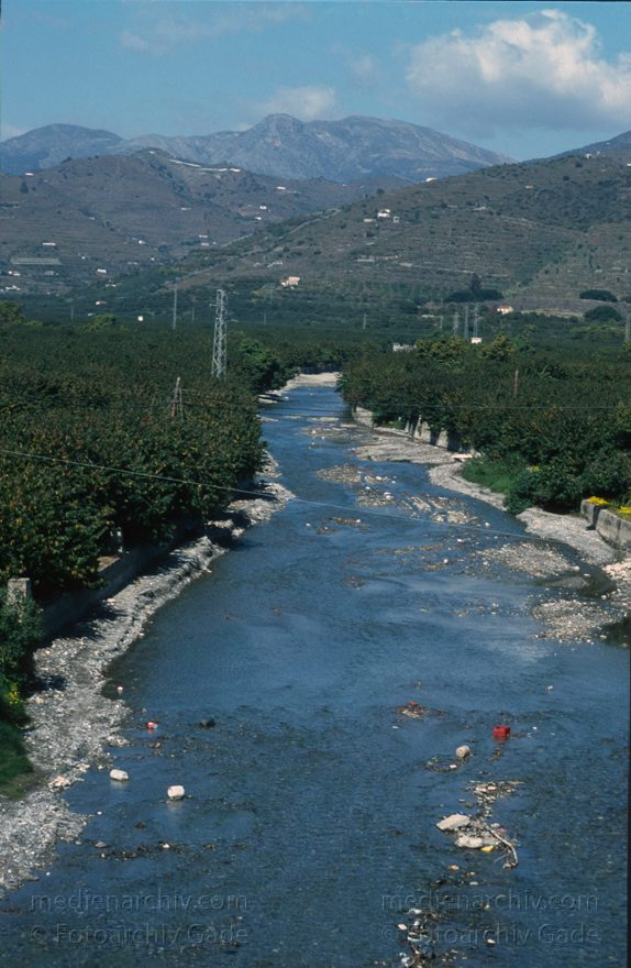 Spanien. Andalusien. Almunecar
März 1997. Spanien. Andalusien - Spain. Andalusia. - España Andalucía. Almunecar. Fluss
Schlüsselwörter: Almunecar;Andalucía;Andalusia;Andalusien;Costa del Sol;España;Spain;1997;Spanien