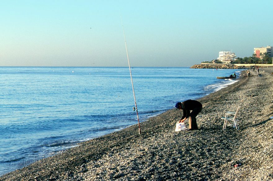Spanien. Almunecar. Mittelmeer. Am Strand.
November 1998, Spanien, Andalusien, Costa del Sol, Angler. Fischer in Almunecar. Mittelmeer
Schlüsselwörter: Almunecar;Andalusien;Angler;Costa del Sol;Fischer;Mittelmeer;Spain;Spanien;1998;Strand