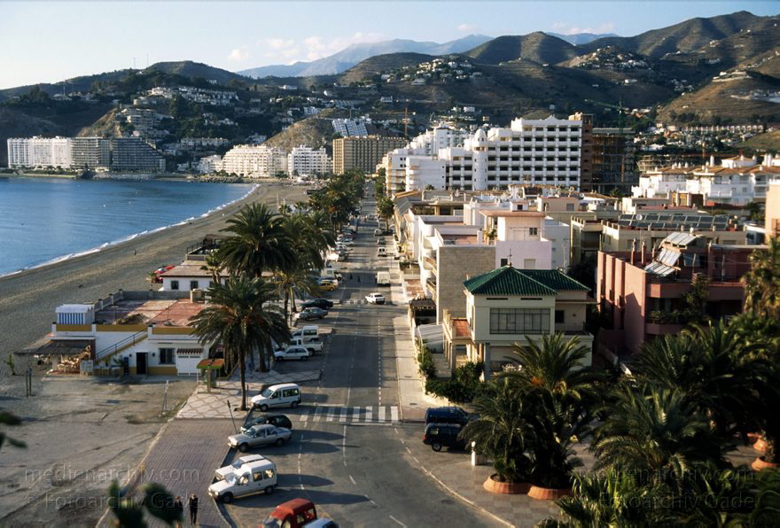 Spanien. Andalusien. Almunecar
November 2000. Spanien. Andalusien. Costa del Sol. Almunecar
Schlüsselwörter: Almunecar;Andalusien;Costa del Sol;Meer;Spain;Spanien;2000;Strand