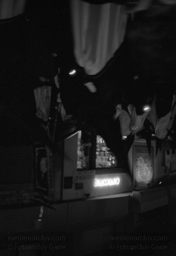 Spanien. Almunecar. Semana Santa. Religiöse Prozession.
März 1997. Spanien. Andalusien. Almunecar. Semana Santa. Heilige Woche (Palmsonntag bis Ostersonntag) - Spain. Andalusia. España. Andalucía.
Schlüsselwörter: Almunecar;Andalucía;Andalusia;Andalusien;Costa del Sol;Espana;España;Prozession;Religion;Semana Santa;Spain;1997;Spanien