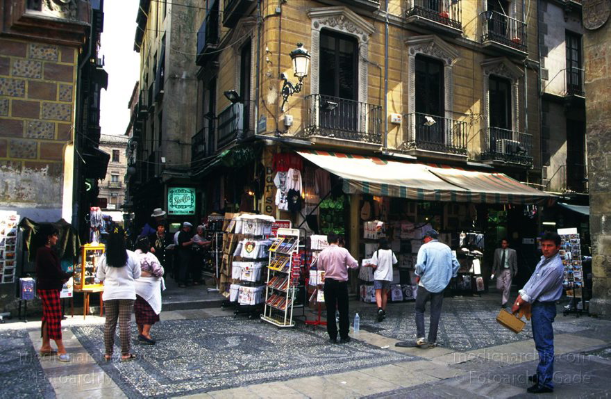 Spanien. Andalusien. Granada
1997. Spanien. Andalusien. Granada. Souvernishops
Schlüsselwörter: Andalusien;Granada;Souvernirshop;Spain;1997;Spanien