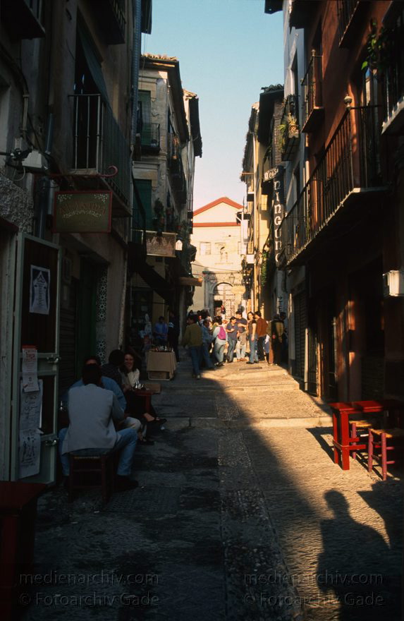 Spanien. Andalusien. Granada
März 1997. Spanien. Andalusien. Granada. - Spain. Andalusia. Granada liegt am Fuß der Sierra Nevada . - España Andalucía Granada
Schlüsselwörter: Andalucía;Andalusia;Andalusien;Córdoba;España;Granada;Spain;1997;Spanien