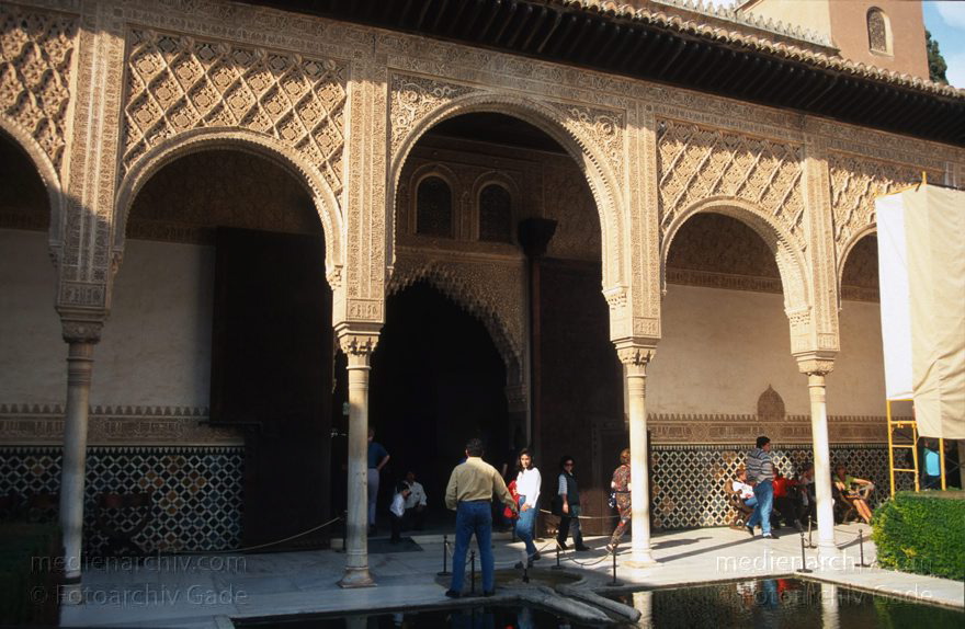 Spanien. Andalusien. Granada. Alhambra
März 1997. Spanien. Andalusien. Granada Alhambra. - Spain. Andalusia. Granada liegt am Fuß der Sierra Nevada . - España Andalucía Granada.
Schlüsselwörter: Alhambra;Andalucía;Andalusia;Andalusien;Córdoba;España;Granada;Spain;1997;Spanien