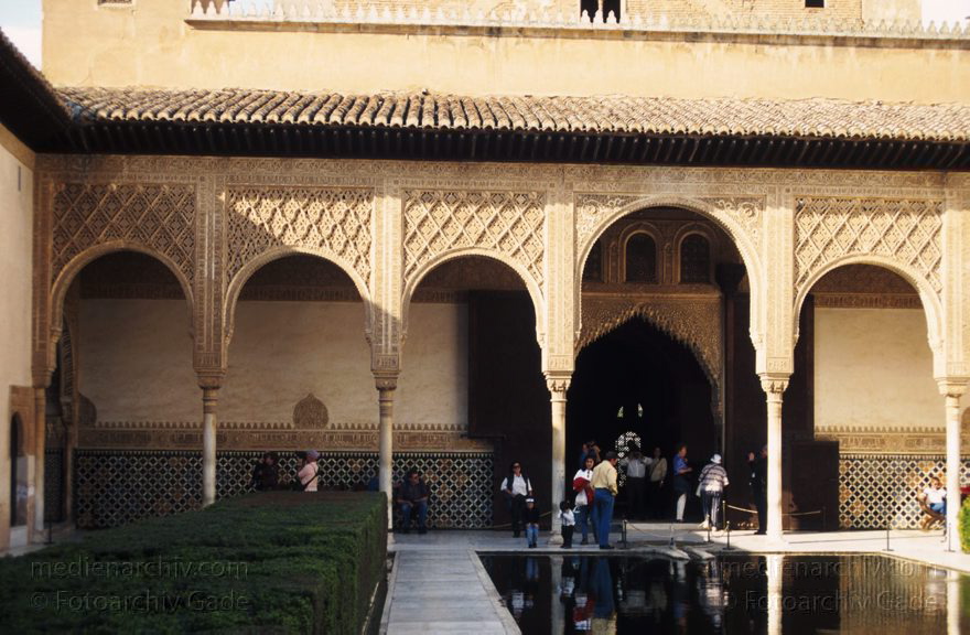 Spanien. Andalusien. Granada. Alhambra
März 1997. Spanien. Andalusien. Granada. Alhambra. Maurische Architektur
Schlüsselwörter: Alhambra;Andalusien;Granada;Spain;1997;Spanien