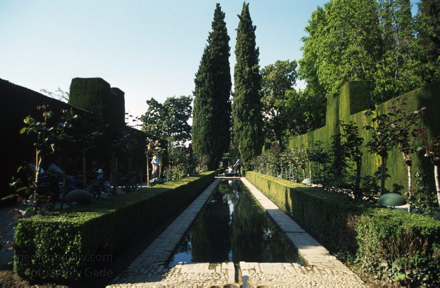 Spanien. Andalusien. Granada. Alhambra
März 1997. Spanien. Andalusien. Granada. Alhambra. Generalife
Schlüsselwörter: Alhambra;Andalusien;Generalife;Granada;Spain;1997;Spanien