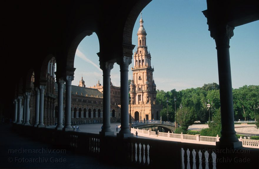 Spanien. Andalusien. Sevilla
März 1997. Spanien. Andalusien. Sevilla. Spain. Andalusia. España. Andalucía.
Schlüsselwörter: Andalucía;Andalusia;Andalusien;España;Sevilla;Spain;1997;Spanien