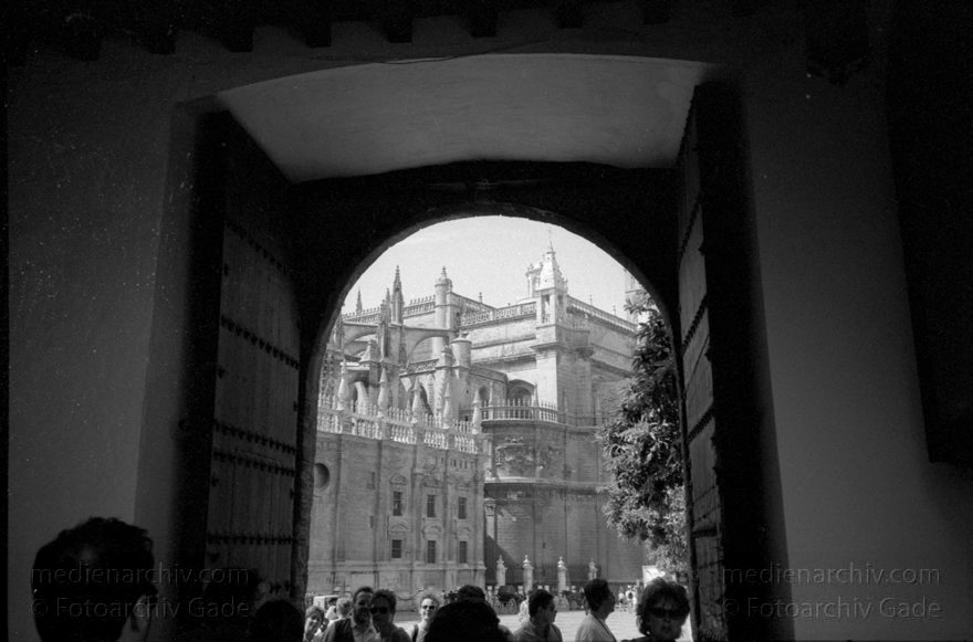 Spanien. Andalusien. Sevilla
März 1997. Spanien. Andalusien. Sevilla. Spain. Andalusia. España. Andalucía.
Schlüsselwörter: Andalucía;Andalusia;Andalusien;España;Sevilla;Spain;1997;Spanien