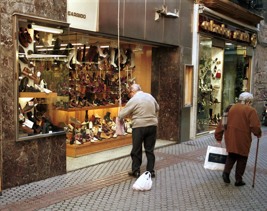 Spanien. Andalusien. Sevilla
November 2000. Spanien. Andalusien. Sevilla. Einkaufspassage
Schlüsselwörter: Andalusien;Sevilla;Spain;2000;Spanien
