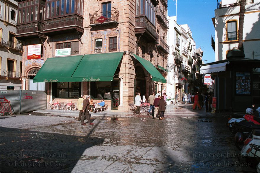 Spanien. Andalusien. Sevilla
November 2000. Spanien. Andalusien. Sevilla.
Schlüsselwörter: Andalusien;Sevilla;Spain;2000;Spanien