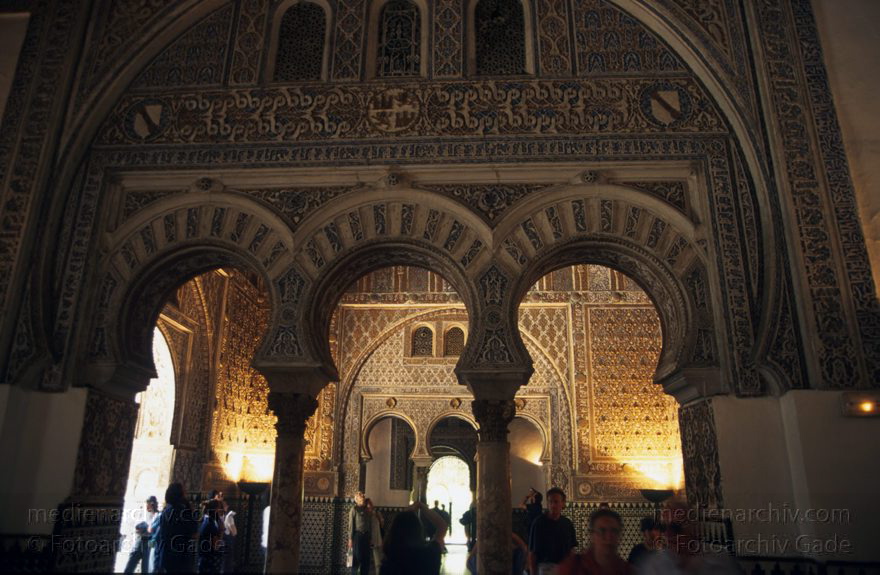 Spanien. Andalusien. Sevilla
April 1997. Spanien. Andalusien. Sevilla. Alcázar. Er wird auch Reales Alcázares (Königliche Schlösser) genannt. Maurische Architektur.
Schlüsselwörter: Andalusien;Garten;Sevilla;Spain;1997;Spanien