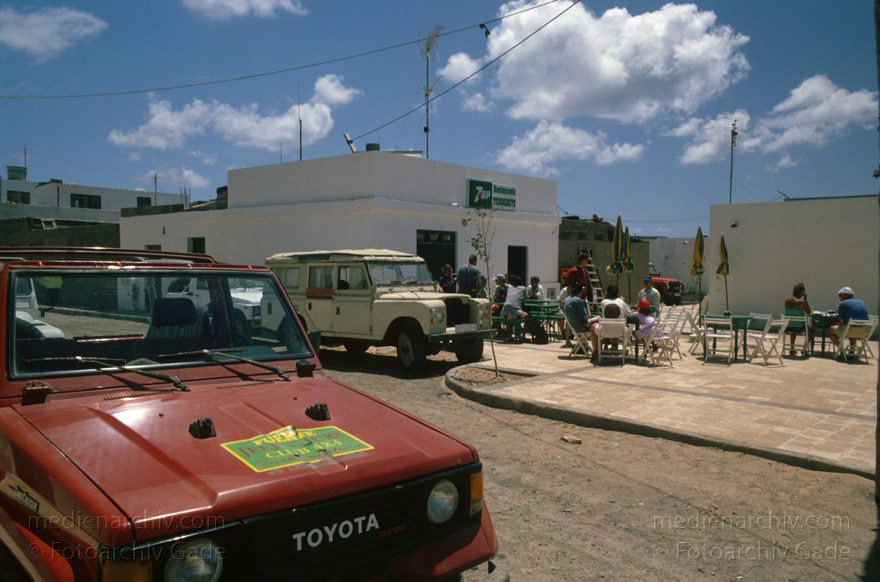 Fuerteventura. Puerto de la Cruz
April 1995. Spanien. Kanarische Inseln. Fuerteventura. Puerto de la Cruz. - Canary Islands.
Schlüsselwörter: Canary Islands;Espana;Fuerteventura;Islas Canarias;Kanarische Inseln;Puerto de la Cruz;Spain;1995;Spanien