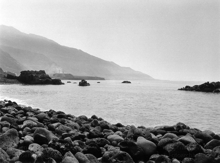 Spanien. Kanarische Inseln. La Palma. Meer. Küste. Atlantik.
März 1990. Spanien. Kanarische Inseln. La Palma. Meer. Küste. Atlantik.  . Islas Canarias. Isla de La Palma. Canary Islands Spain.
Schlüsselwörter: Atlantik;Islas Canarias;Kanarische Inseln;Küste;La Palma;Meer;1990;Spanien