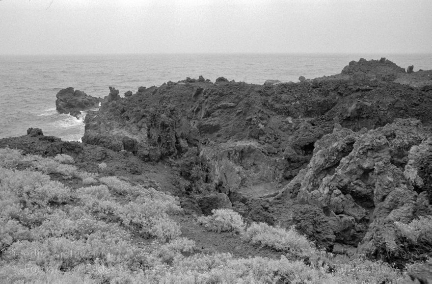 Spanien. Kanarische Inseln. La Palma. Meer. Küste. Atlantik.
März 1990. Spanien. Kanarische Inseln. La Palma. Meer. Küste mit Lavageröll. Atlantik.  . Islas Canarias. Isla de La Palma. Canary Islands Spain.
Schlüsselwörter: Atlantik;Islas Canarias;Kanarische Inseln;Küste;La Palma;Lava;Meer;1990;Spanien