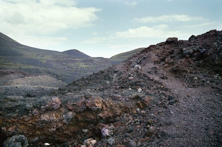 Spanien. Kanarische Inseln. La Palma. Vulkan. Lava
"März 1990. Spanien. Kanarische Inseln. La Palma. Vulkane. Lavalandschaft. 

/ Islas Canarias. Isla de La Palma. Canary Islands Spain."
Schlüsselwörter: Islas Canarias;Kanarische Inseln;La Palma;Lava;Spanien;1990;Vulkan