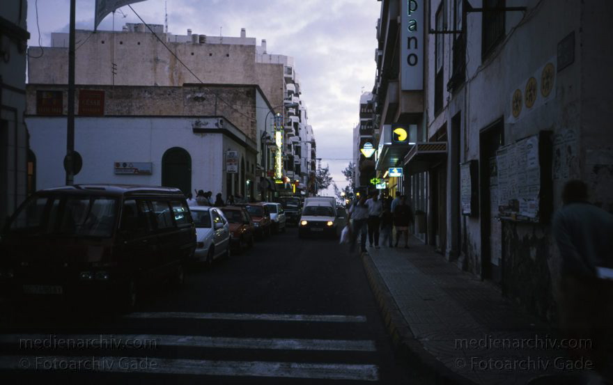 Lanzarote. Arrecife
November 1995. Spanien. Kanarische Inseln. Lanzarote. Arrecife - Spain. Canary Islands.
Schlüsselwörter: 1995;Arrecife;canarias;Canary Islands;Kanarische Inseln;Lanzarote;Spain;Spanien