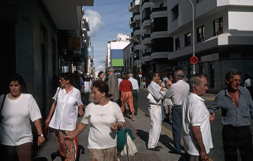 Lanzarote. Arrecife
November 1995. Spanien. Kanarische Inseln. Lanzarote. Arrecife - Spain. Canary Islands.
Schlüsselwörter: 1995;Arrecife;canarias;Canary Islands;Kanarische Inseln;Lanzarote;Spain;Spanien