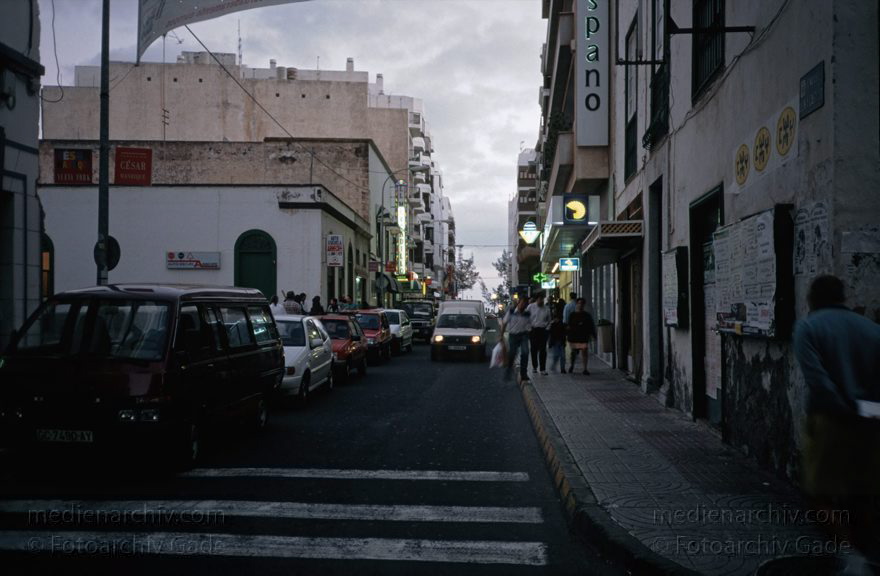 Lanzarote. Arrecife
November 1996. Spanien. Kanarische Inseln. Lanzarote. Arrecife - Spain. Canary Islands.
Schlüsselwörter: 1996;Arrecife;canarias;Canary Islands;Kanarische Inseln;Lanzarote;Spain;Spanien