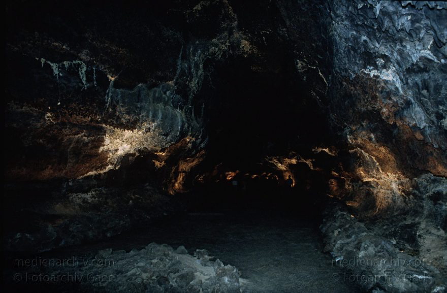 Lanzarote. Vulkanische Lava. Höhle. Cueva de los Verdes
1994. Spanien. Kanarische Inseln. Lanzarote. Vulkanische Lava. Höhle. Cueva de los Verdes
Schlüsselwörter: 1994;canarias;Canary Islands;Cueva de los Verdes;Höhlen;Kanarische Inseln;Lanzarote;Lava;Lavaröhre;Spain;Spanien;Vulkan