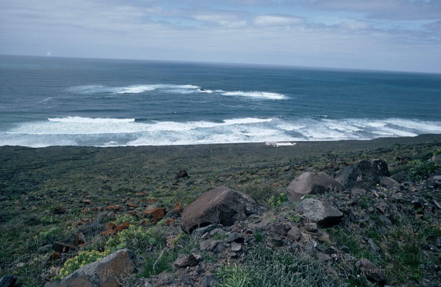 Lanzarote. Famara. Küste. Meer. Atlantik
1991. Spanien. Kanarische Inseln. Lanzarote. Famara. Küste. Meer. Atlantik
Schlüsselwörter: 1991;Atlantik;Canary Islands;Espana;Famara;Islas Canarias;Kanarische Inseln;Küste;Lanzarote;Meer;Spain;Spanien