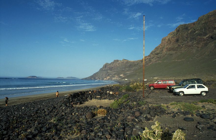 Lanzarote. Famara. Küste. Meer. Atlantik
November 1994. Spanien. Kanarische Inseln. Lanzarote. Famara. Küste. Meer. Atlantik
Schlüsselwörter: 1994;Atlantik;Canary Islands;Espana;Famara;Islas Canarias;Kanarische Inseln;Küste;Lanzarote;Meer;Spain;Spanien